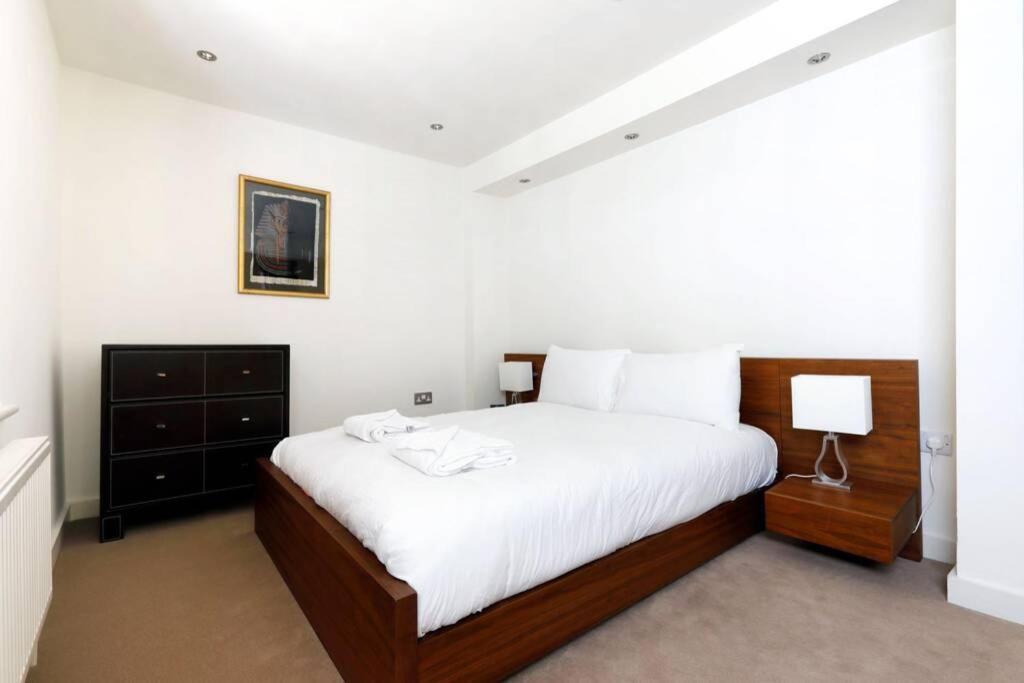 Beautiful 2 Bedroom Mews House With Parking By The Beach Brighton Exterior photo